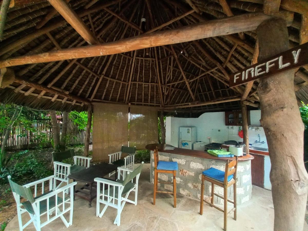 Watamu Beach Cottages B&B ภายนอก รูปภาพ