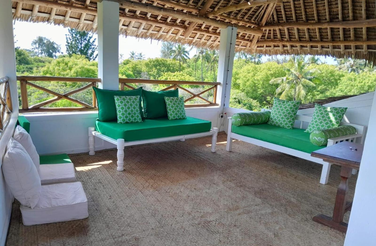 Watamu Beach Cottages B&B ภายนอก รูปภาพ