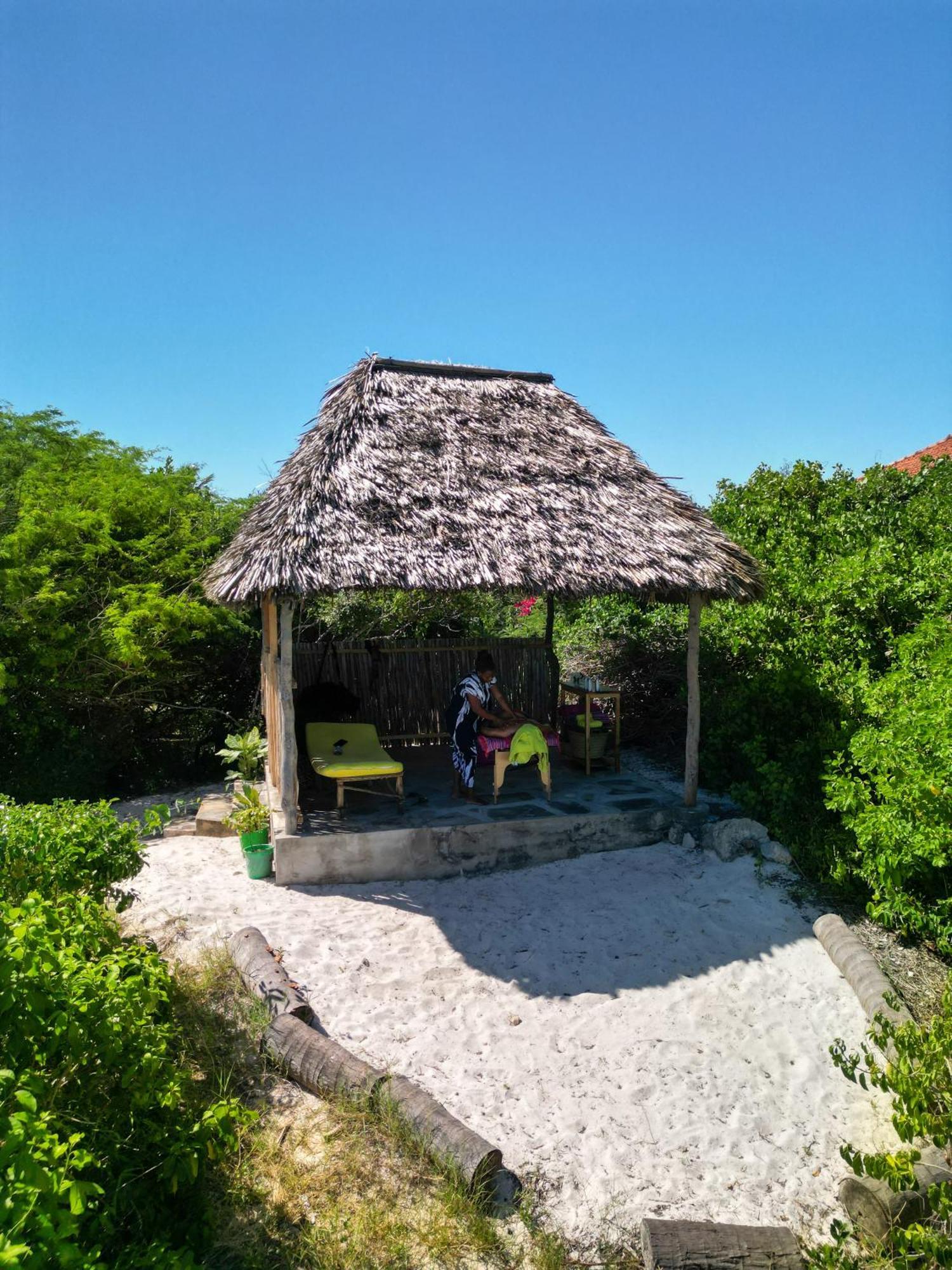 Watamu Beach Cottages B&B ภายนอก รูปภาพ